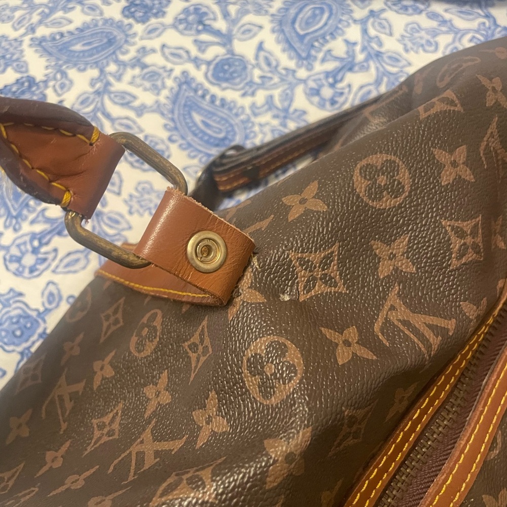 Faux Louis Vuitton Brown Duffle Bag - Picture 7 of 9